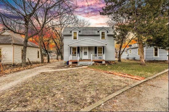 629 W 10th St, Newton KS 67114