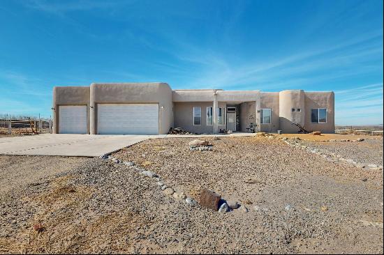 13 Gurule Road, Los Lunas NM 87031