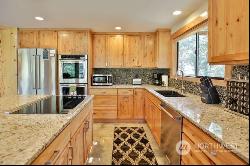 9864 E Leavenworth Road, Leavenworth WA 98826