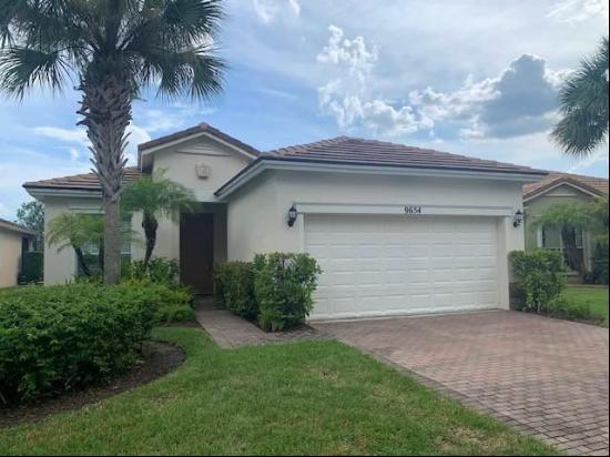 9654 SW Flowermound Circle, Port Saint Lucie FL 34987