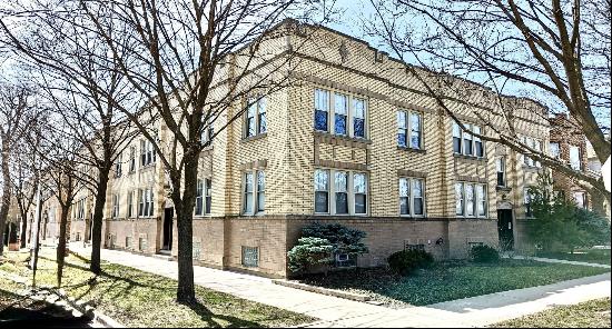 3248 N Linder Avenue #3C, Chicago IL 60641