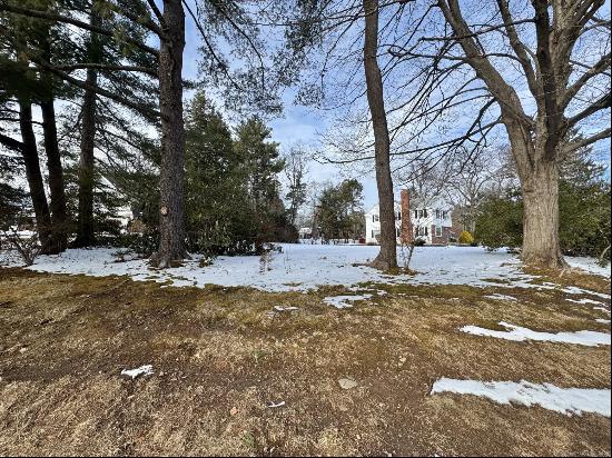 75 Meadow Lane, West Hartford CT 06107