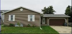 709 Glass Street, Oakland IA 51560