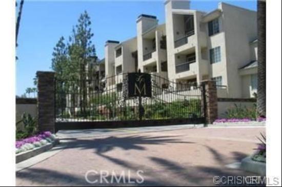 5530 Owensmouth Avenue #301, Woodland Hills CA 91367