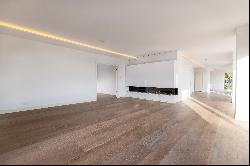 LIGHT-FLOODED PENTHOUSE  DIRECTLY AT THE SCHELLENBERG FOREST