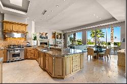 Stunning Property Amidst Spectacular Views in Thunderbird Heights