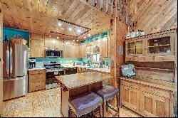 Perfect Cabin Retreat For Nature Lovers and Outdoor Enthusiasts