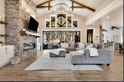 Stunning Custom Mountain Retreat with Serene Outdoor Living