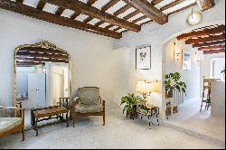 Historic luxury townhouse with roof terrace for sale in Sitges.