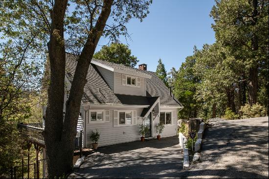 231 Crest Circle, Lake Arrowhead, CA 92352