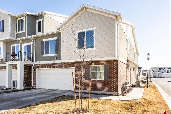 Affordable Living in Herriman in This Charming 2 bed 2 bath Corner Townhome