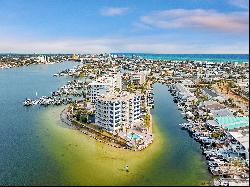 Breathtaking Harbor-Front Condo With Boat Dock, Lift And Stunning Views