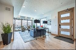 Luxury Ski-In/Ski-Out Residence in Prime King's Crown Location in Park City