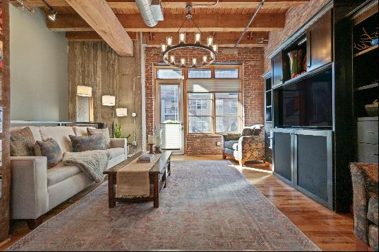 Industrial Charm with Modern Elegance!