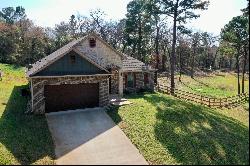 Great Waterview Home Near Lake Palestine in Quiet Neighborhood