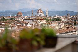 Penthouse with a breathtaking terrace overlooking Florence