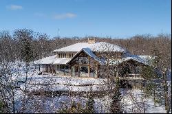 Stunning Custom Built Retreat