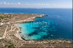 Villa near Cala Azzurra beach in Favignana