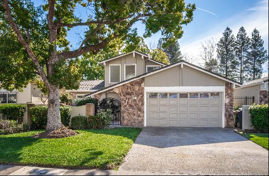 5901 Kahara Court, Sacramento, CA 95822