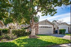 5901 Kahara Court, Sacramento, CA 95822