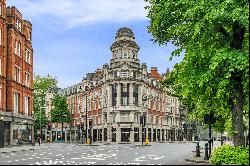 An exquisite two-bedroom apartment in the heart of Knightsbridge