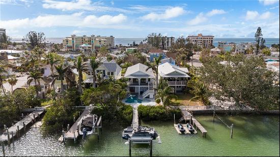 12112 LAGOON LANE, TREASURE ISLAND, FL, 33706, USA