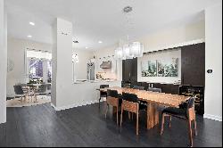 Stunning, sophisticated River North townhome