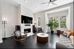 Stunning, sophisticated River North townhome