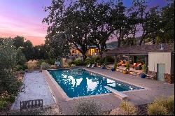 Country Elegance in Geyserville Hills