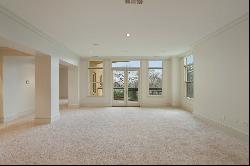 A Rare Spacious Luxurious Buckhead Rental