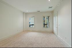 A Rare Spacious Luxurious Buckhead Rental