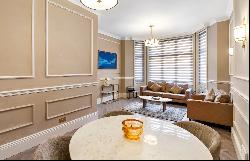 Immaculately refurbished apartment in Knightsbridge