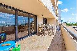 2555 Collins Ave # 607, Miami Beach FL 33140