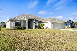 23 Fairway Rd, Rotonda West, FL 33947