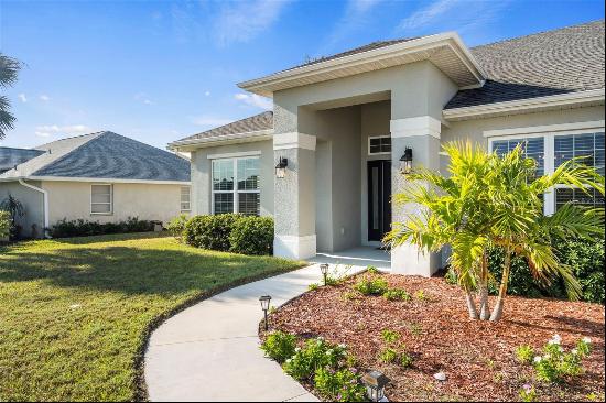 23 Fairway Rd, Rotonda West, FL 33947