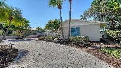 3530 Flores Ave, Sarasota, FL 34239