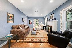 Charming Alamo Heights Home with Guest House