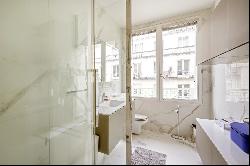 Sale - Apartment Paris 16th (Muette)