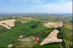 LUXURY VILLA WITH POOL FOR SALE IN MARCHE