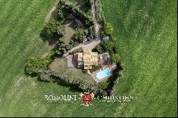 LUXURY VILLA WITH POOL FOR SALE IN MARCHE