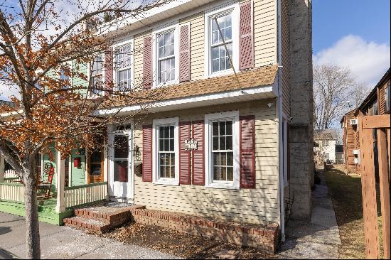 52 Perry Street, Lambertville, NJ 08530