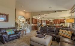 2501 East Bluejay Bluff Lane, Green Valley, AZ 85614