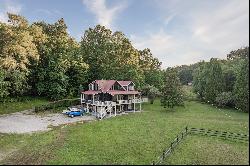 Exquisite Private Estate Graces a Magnificent 5+ Acre Lot