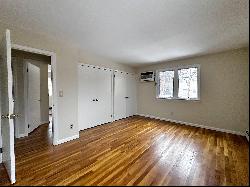 25 Acacia Ter Unit 1, New Rochelle NY 10805