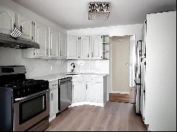 25 Acacia Ter Unit 1, New Rochelle NY 10805