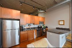 900 N Kingsbury Street #762, Chicago IL 60610