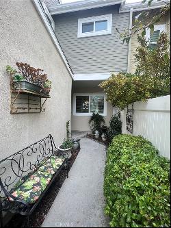 27841 Aberdeen #59, Mission Viejo CA 92691