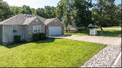 918 Cherokee Road, Lake Ozark MO 65049