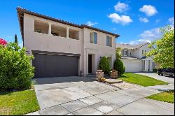 1714 Swan Loop E, Upland CA 91784