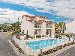 Multi-Level Seagrove Beach Townhouse Overlooking Pool And Steps To The Beach